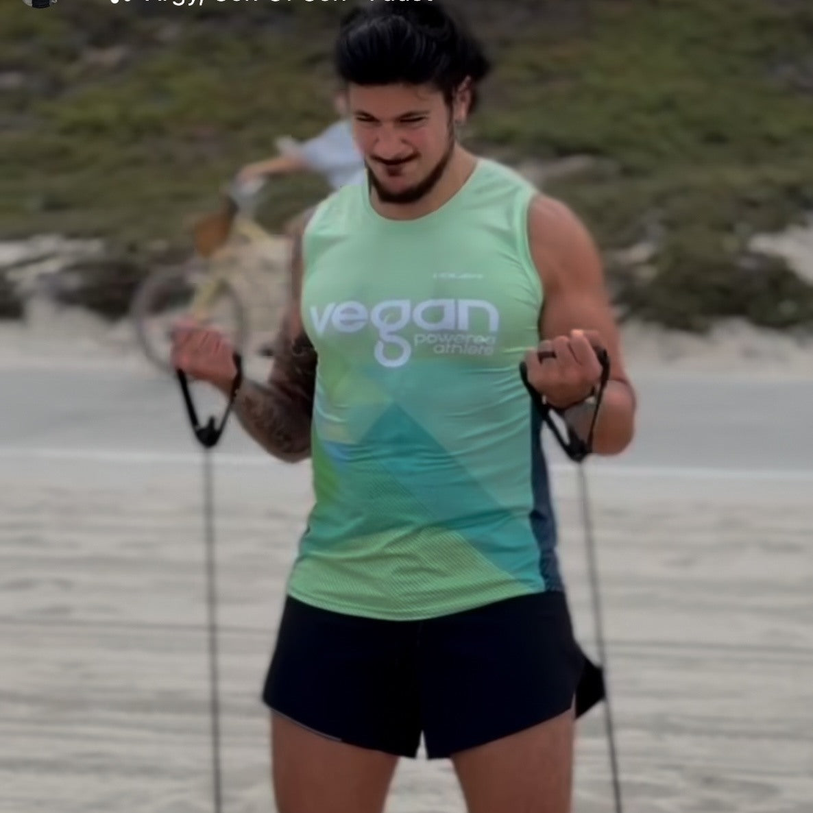 TEAM VPA ATHLETE - Najib showing off his gainz!